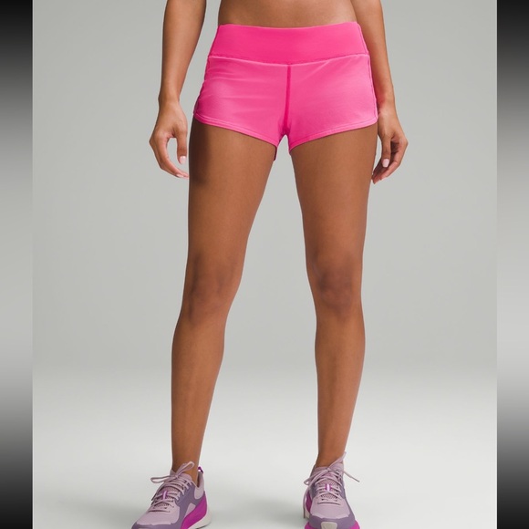 Lululemon Speed Up Low-Rise Lined Short 2.5" Sonic Pink - Picture 2 of 12